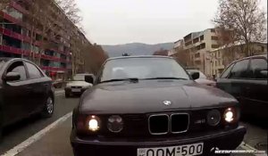 Il déboulle comme un malade au volant de sa BMW M5