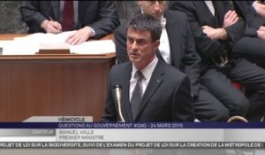 Manuel Valls rend hommage aux victimes du crash de l'A320