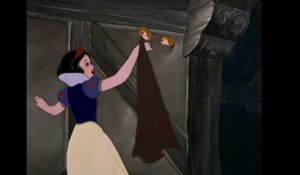 Blanche Neige et les Sept Nains - Chanson "Siffler en travaillant" [VF|HD] (Disney)