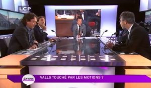 Ça Vous Regarde - Le débat : Valls touché par les motions ?