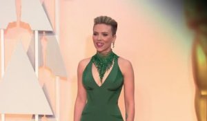 Le style rebelle de Scarlett Johansson après son accouchement