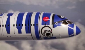 Une compagnie aérienne Japonaise décore son Boeing 787 aux couleurs de R2D2, le robot de Star Wars