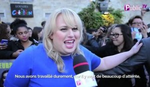 Exclu Vidéo : Rebel Wilson, Elizabeth Banks : rayonnantes pour l'avant-première de Pitch Perfect 2 à Paris !