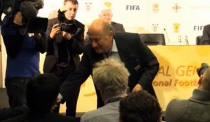 FIFA - Maradona : "Blatter ne sait absolument rien"