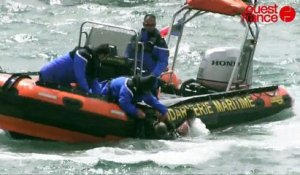 Les trois occupants d'un bateau chaviré ont été récupérés à Port-Navalo avant la Grande parade de la Semaine du Golfe