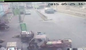 Chine : un camion-citerne perd ses freins et emboutit une dizaine d’autres véhicules