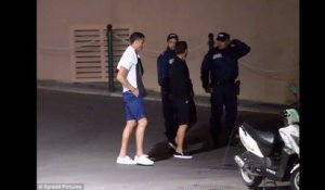Ronaldo se soulage dans la rue... en France !