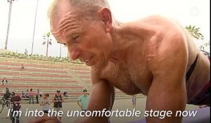 Le record du monde de gainage a été battu par cet homme de 57 ans !