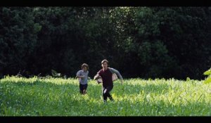 Jurassic World / Extrait 5 "L'Indominus à la poursuite des enfants" VF [Au cinéma le 10 Juin]