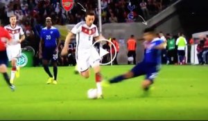 Özil sévèrement taclé par un joueur de Tottenham