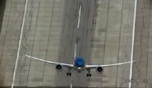 Un Boeing décolle à la verticale