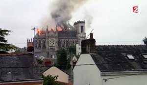 Nantes : la basilique Saint-Donatien en partie ravagée par les flammes