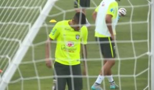 Neymar prend 4 matches ! - Foot - Copa America
