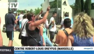 Les supporters marseillais chantent à la gloire de Bielsa et réclament la démission de Labrune