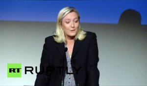 Marine Le Pen se déclare candidate aux régionales, mais tous ne sont pas d’accord