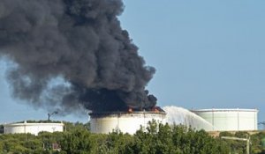 Incendies sur un site pétrochimique des Bouches-du-Rhône, la thèse d'un acte malveillant privilégiée