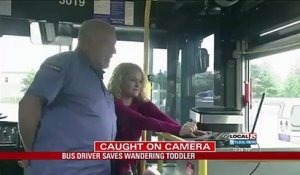 Un chauffeur de bus arrête son véhicule pour sauver une vie