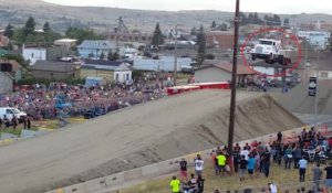 Record du monde de saut en camion battu