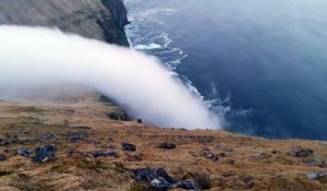 Nature : voici une étonnante cascade fantôme en Islande