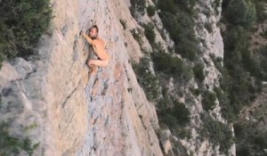 No Rope, No Chalk...No Clothes - The Purest Form Of Climbing? |...
