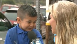 Une journaliste fait pleurer un petit garçon lors de son 1er jour d'école