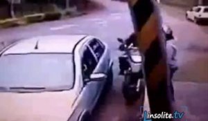 Un bandi abatu de 5 balles en moto
