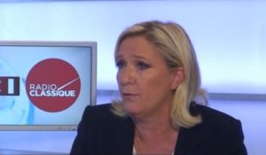 Marine Le Pen compare son père à une «petite Femen»