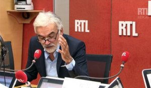 Homosexualité, avortement : "Le pape François envoie des cartes postales", dit Pascal Praud