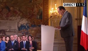 Hollande annonce des vols de reconnaissance en Syrie dès mardi