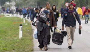 En Autriche, des centaines de migrants sur la route