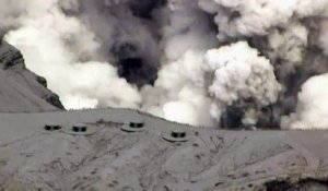 Japon : des touristes évacués après l'éruption du volcan Aso