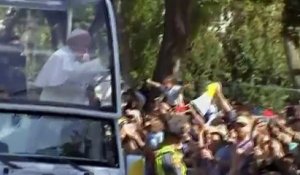 Etats-Unis : le pape François découvre Washington sous les vivats de la foule