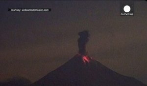 Le volcan Colima toujours en éruption au Mexique