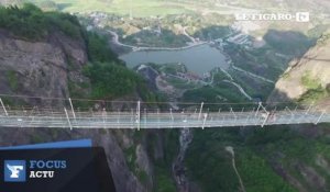 Chine : un pont en verre pour défier le vertige