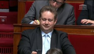Gérald Darmanin interpelle Manuel Valls sur la SNCF et les migrants