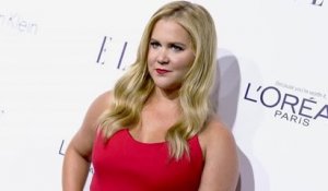 Le look et le message percutants d'Amy Schumer