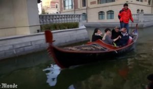 Visite en gondole d'une ville chinois qui se prend pour Venise