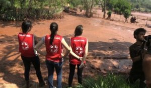 Brésil: "Jésus aide-moi", a imploré l'enfant englouti par la boue à Mariana