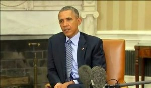 Poignée de mains cordiale entre Obama et Nétanyahou à la Maison Blanche