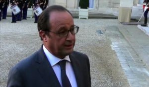 François Hollande rend hommage à l'ex-chancelier Helmut Schmidt