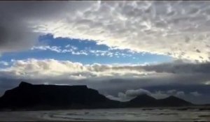 L'Afrique du Sud envahit par des nuages en forme d'ovni
