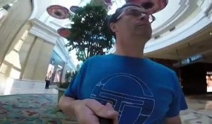 Un Irlandais filme son voyage à Las Vegas avec sa GoPro...à l'envers