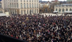Extrait de la minute de silence observée place Stanislas à Nancy après les attentats de Paris