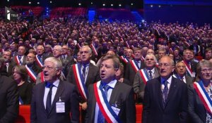 Les maires chantent à l'unisson la Marseillaise