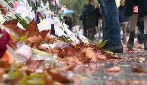 Attentats de Paris : les Parisiens continuent de rendre hommage aux victimes