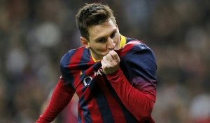 Célébration Clasico : Messi embrasse le maillot du Barça
