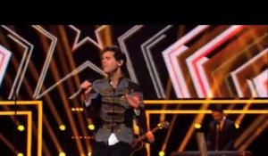 Mika "Staring at the sun" - Le Grand Show Johnny Hallyday