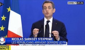 Régionales 2015: Sarkozy ne veut ni fusion ni retrait de liste
