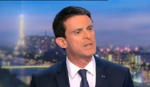 Valls appelle à voter pour les candidats LR dans trois régions et épingle Sarkozy