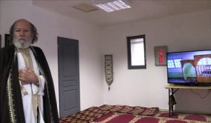 AGDE - 2015 - INTERVIEW du recteur de la MOSQUEE D'AGDE : La salle de prière ouvre ses portes pour apaiser